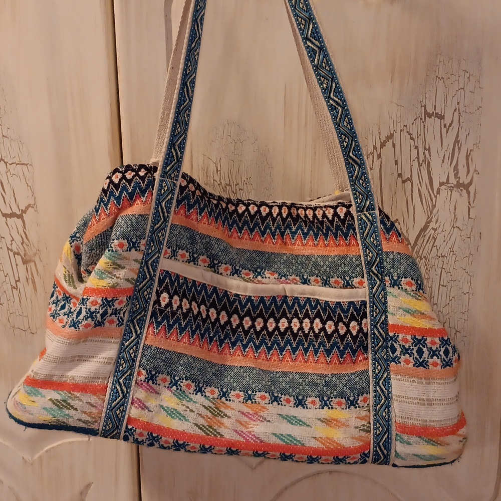 Colorful Patterned Shoulder Bag - Picture 5 of 9